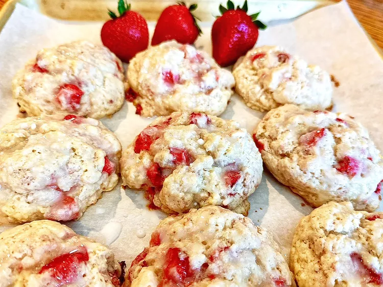 strawberry biscuits